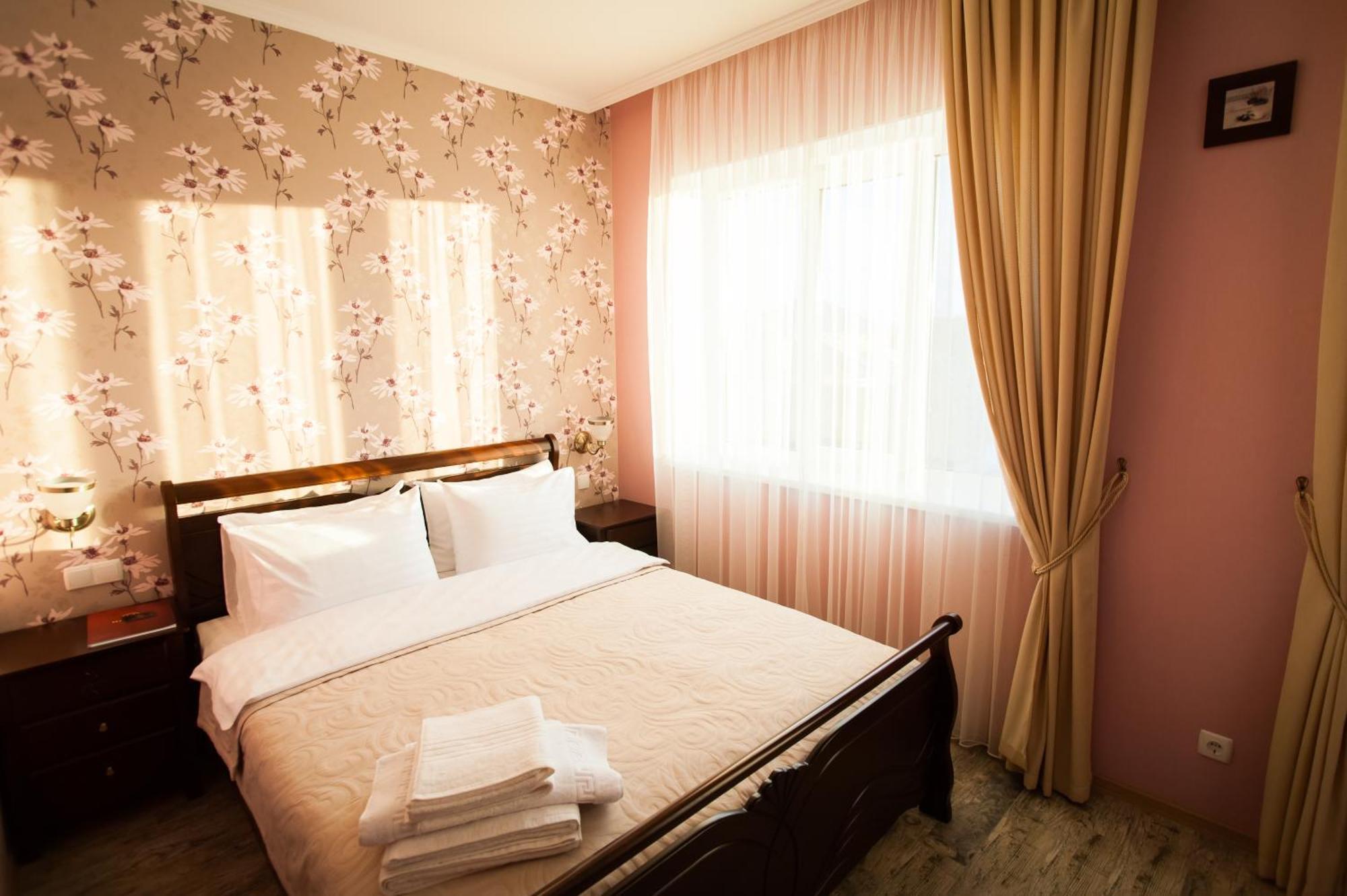 Harvest Hotel Vinnytsia Ngoại thất bức ảnh