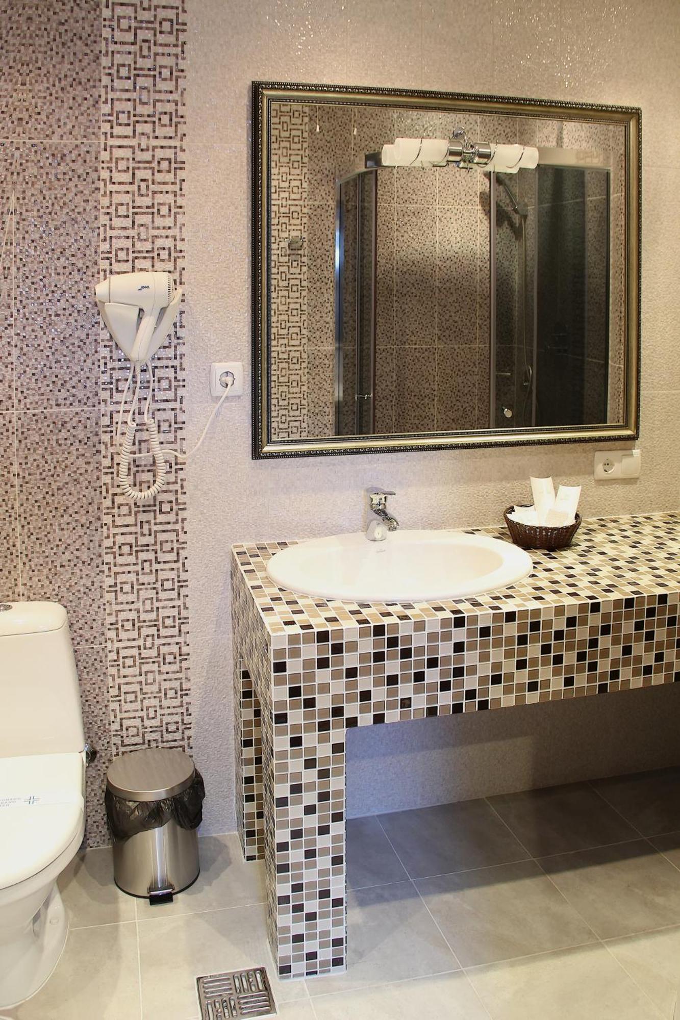 Harvest Hotel Vinnytsia Ngoại thất bức ảnh