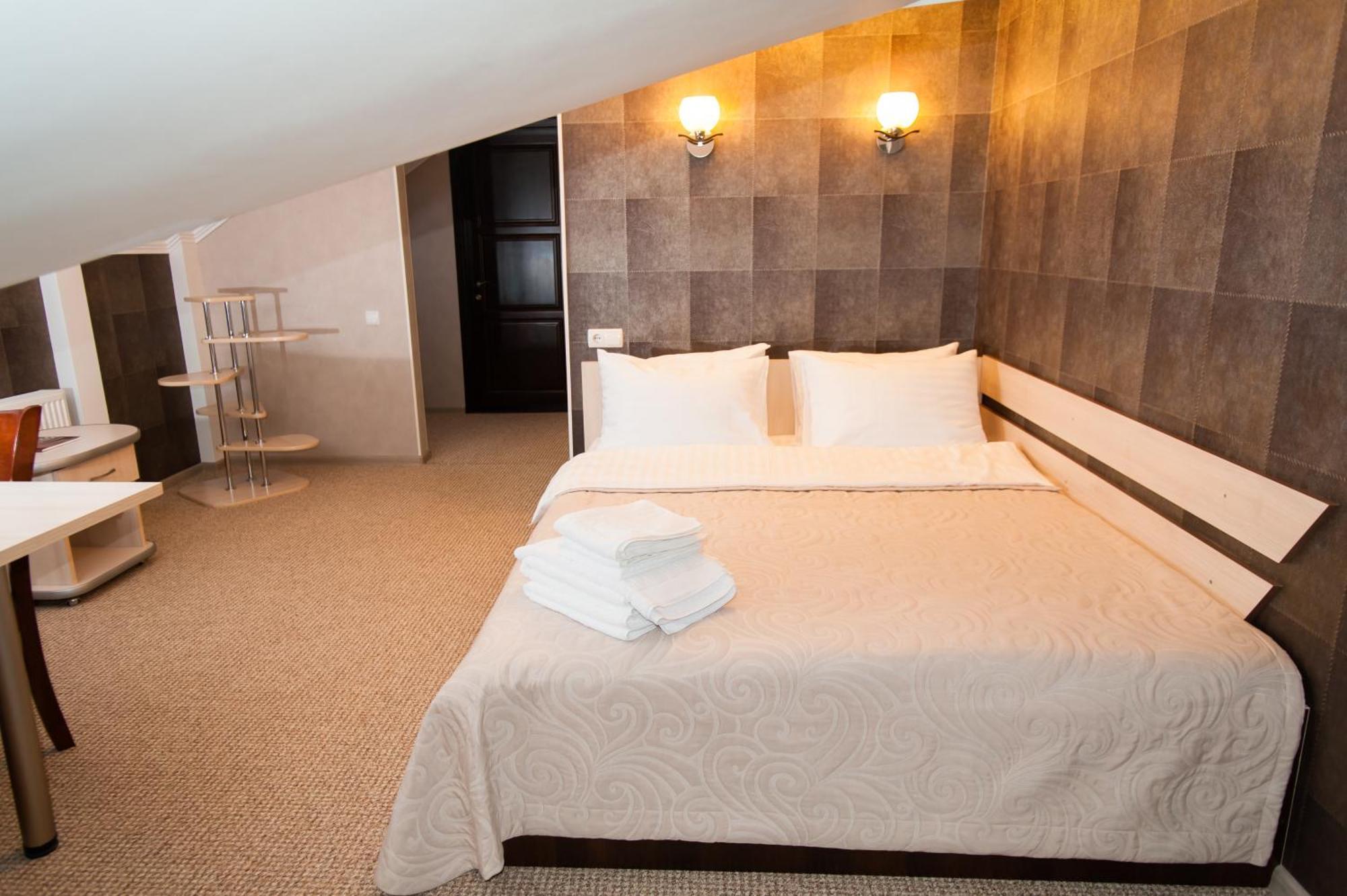 Harvest Hotel Vinnytsia Ngoại thất bức ảnh