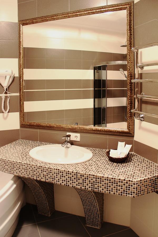 Harvest Hotel Vinnytsia Ngoại thất bức ảnh